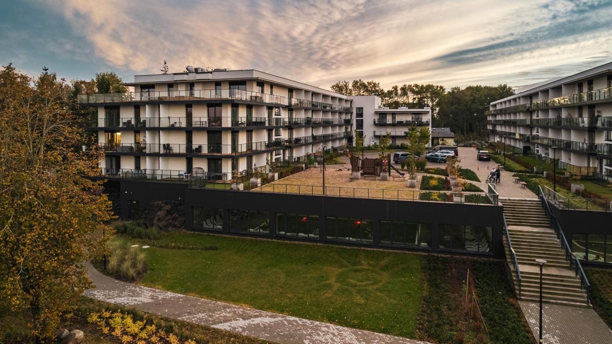 Apartamenty Sun & Snow Sagaris Z Basenem Dziwnów Exterior foto